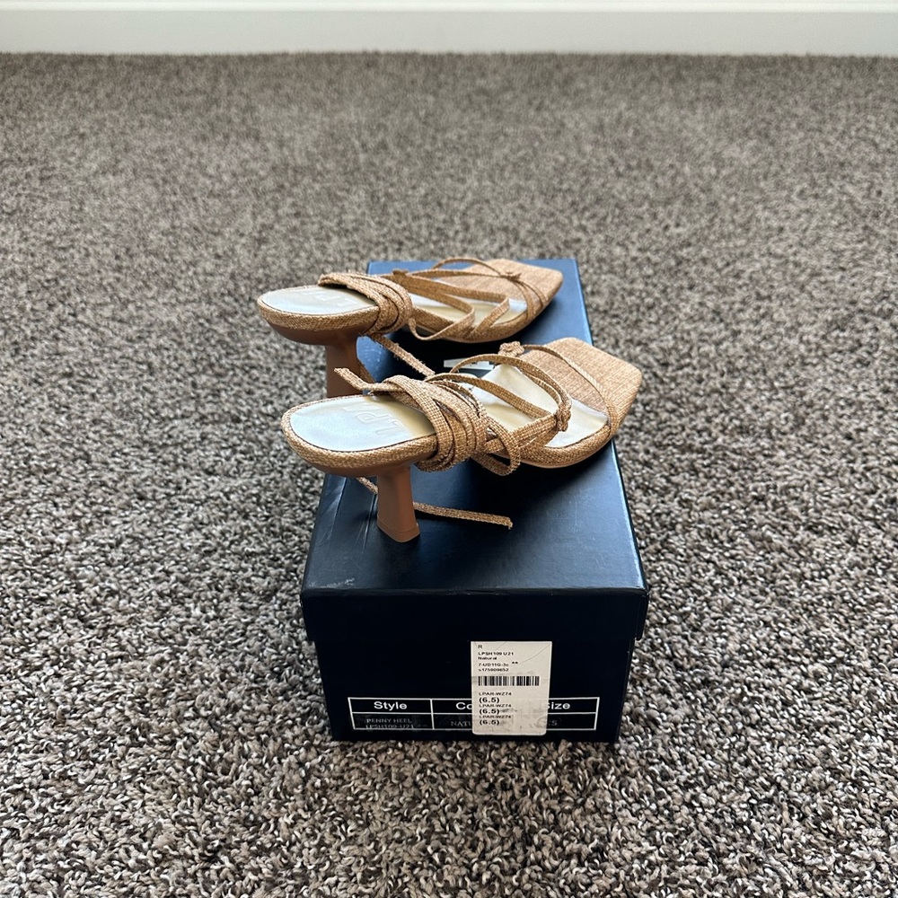 LPA Penny Heel in Natural, size 6.5 - Picture 6 of 7